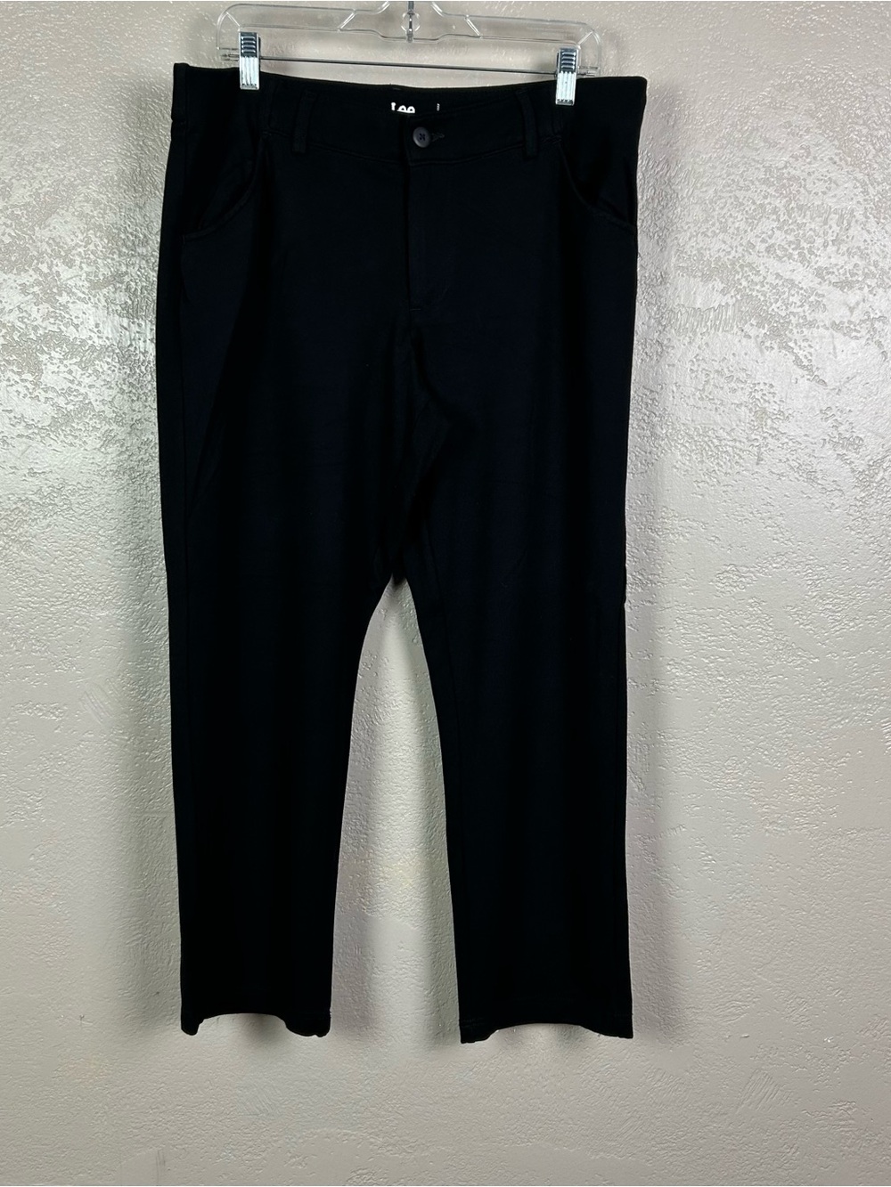 Riders by Lee Black Straight-Leg relaxing fit Pant size 16 petite